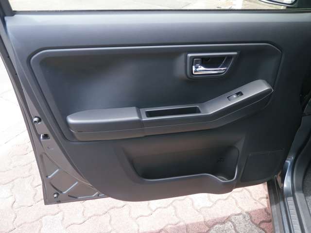 Daihatsu Taft 8