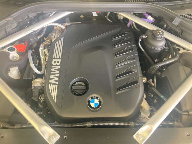 BMW X7 12