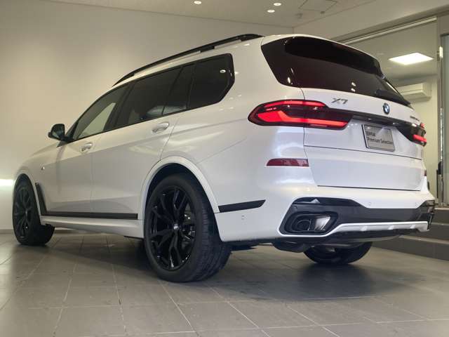 BMW X7 6