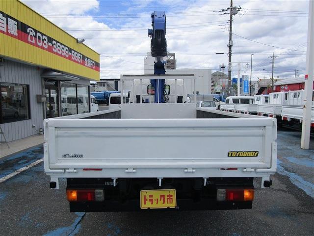 Hino Dutro 5