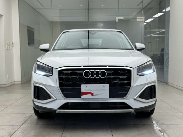 Audi Q2 12