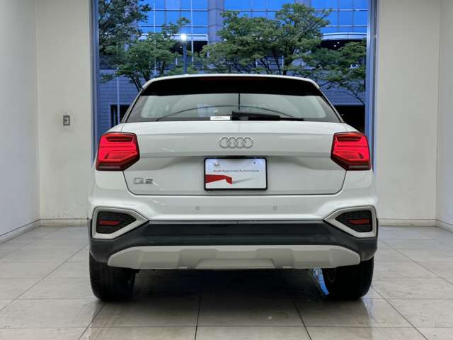 Audi Q2 8