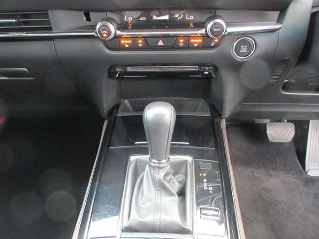 Mazda CX-30 8