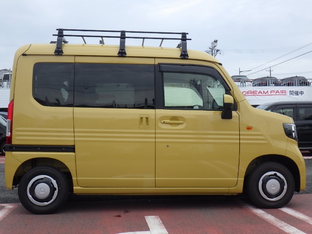 Honda N-VAN 9