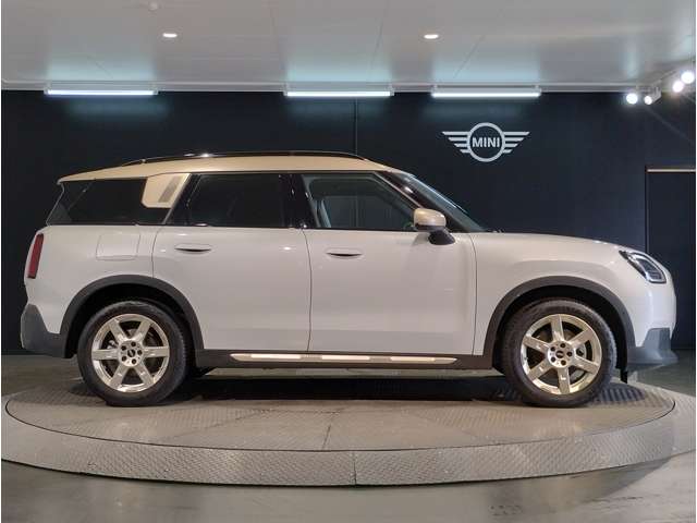 MINI Countryman 7