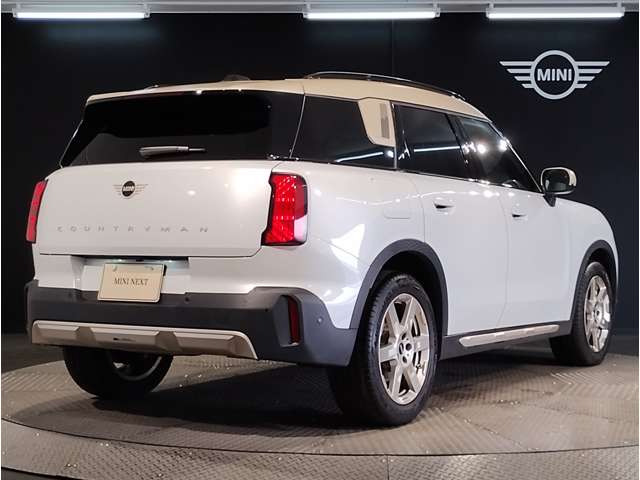 MINI Countryman 8