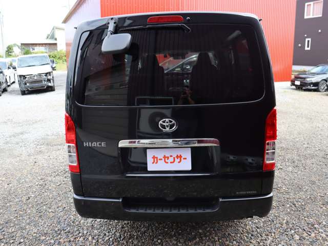 Toyota Hiace Van 8