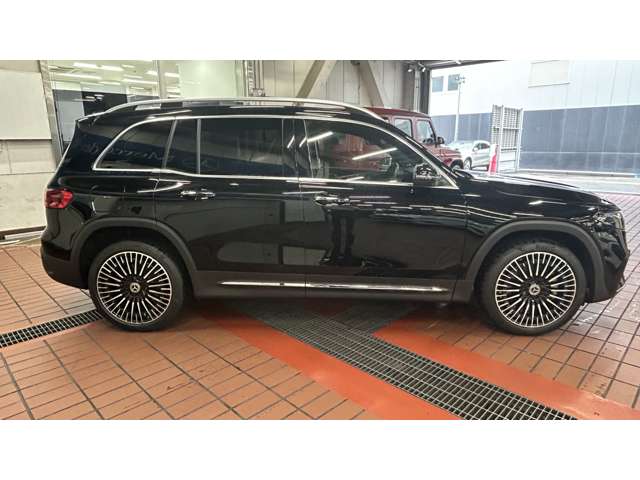 Mercedes-Benz EQB 6