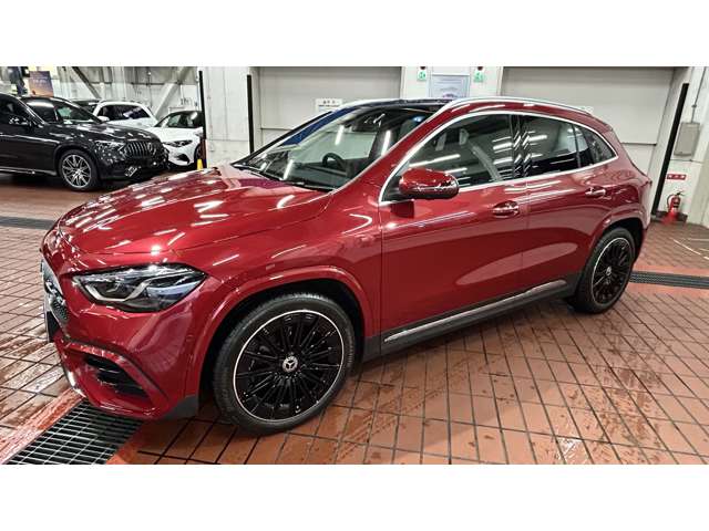 Mercedes-Benz GLA-Class 10