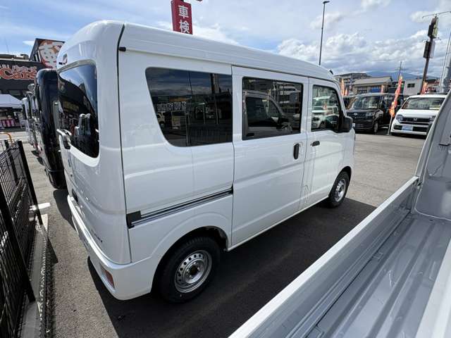 Suzuki Every 8