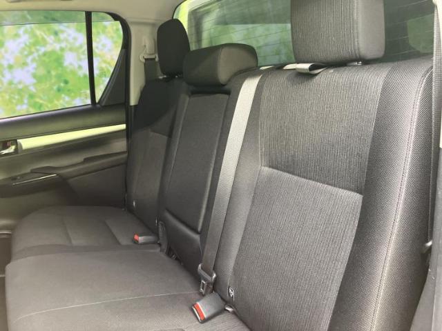 Toyota Hilux 9