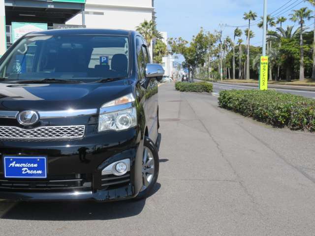 Toyota Voxy 5