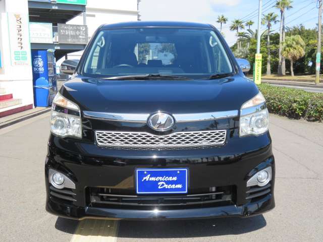 Toyota Voxy 7