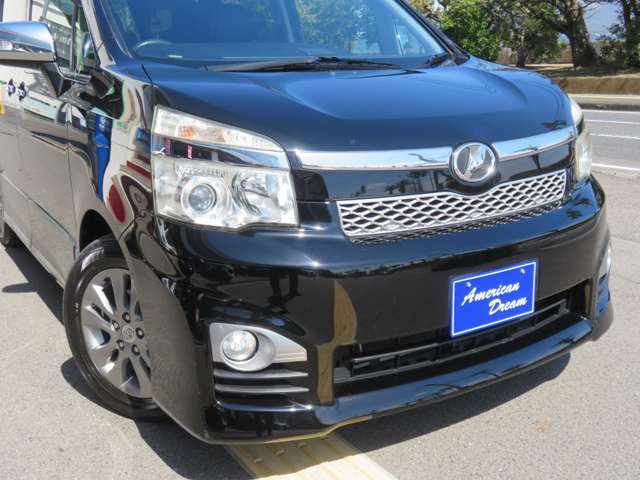 Toyota Voxy 10