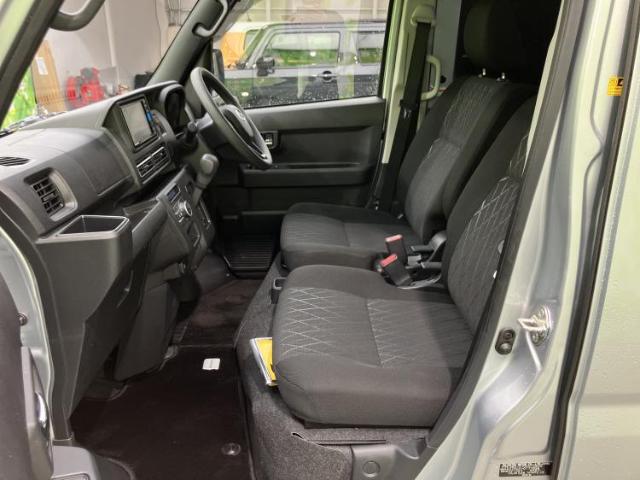 Daihatsu Atrai 8