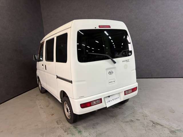 Daihatsu Hijet Cargo 11