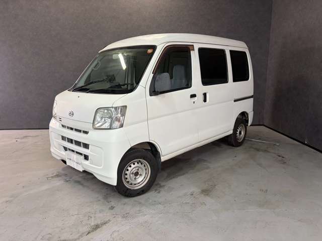 Daihatsu Hijet Cargo 6