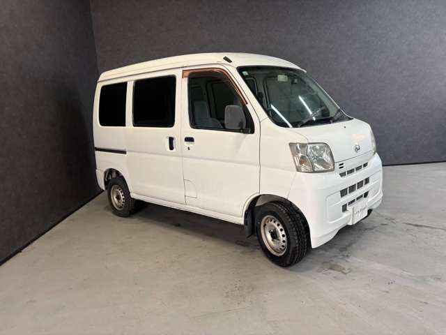 Daihatsu Hijet Cargo 8