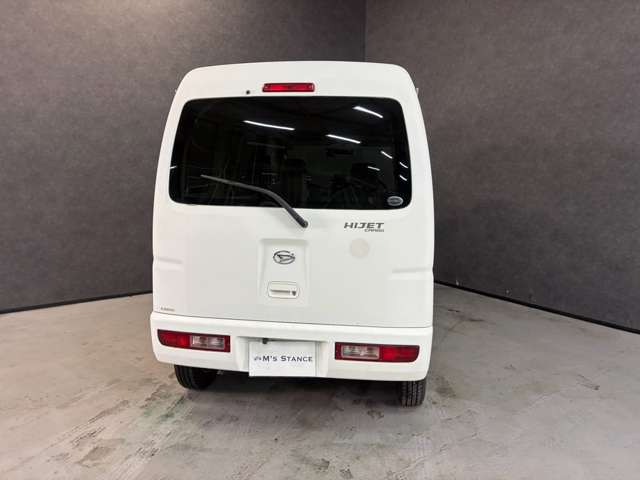 Daihatsu Hijet Cargo 10