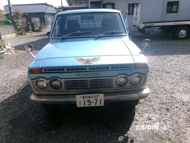 Toyota Hilux 2