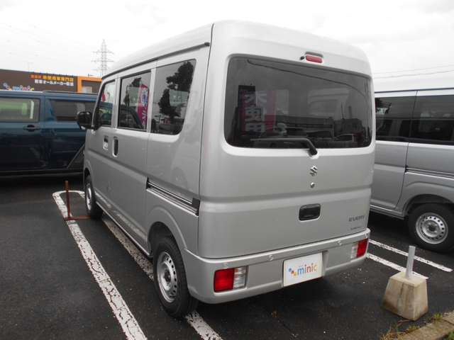 Suzuki Every 9