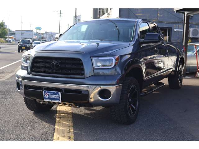 Toyota Tundra 2
