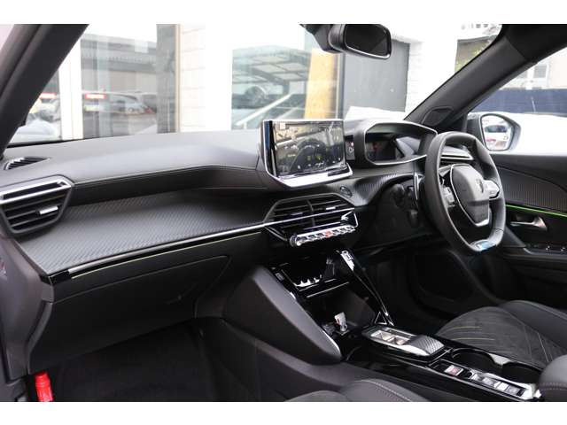 Peugeot SUV 2008 10