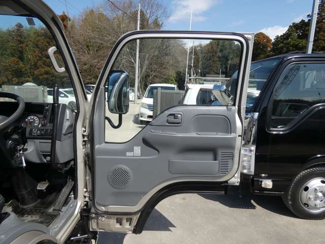 Isuzu Elf 10