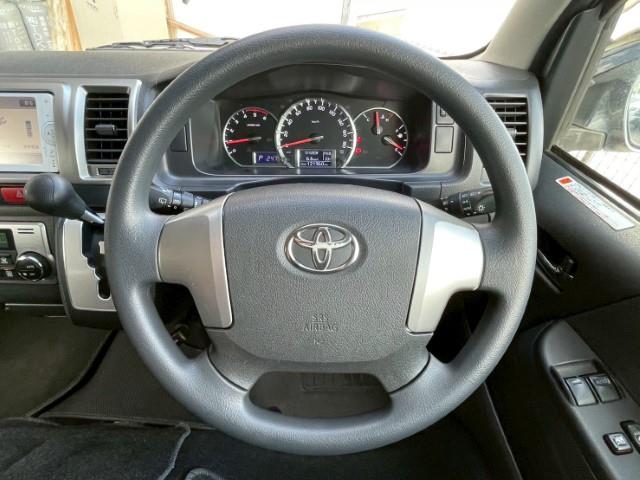 Toyota Regius Ace 5