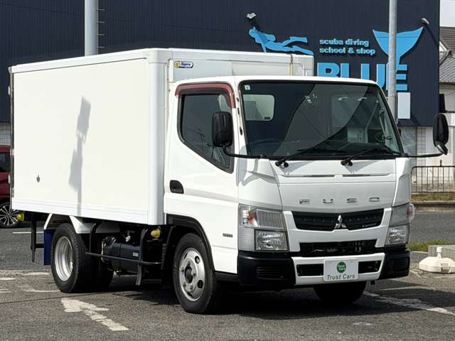 Mitsubishi Fuso Canter 11