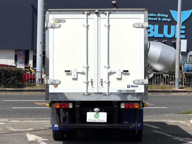 Mitsubishi Fuso Canter 6