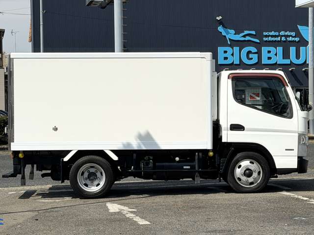 Mitsubishi Fuso Canter 9