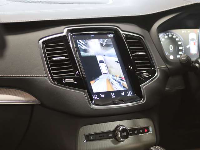 Volvo XC90 5