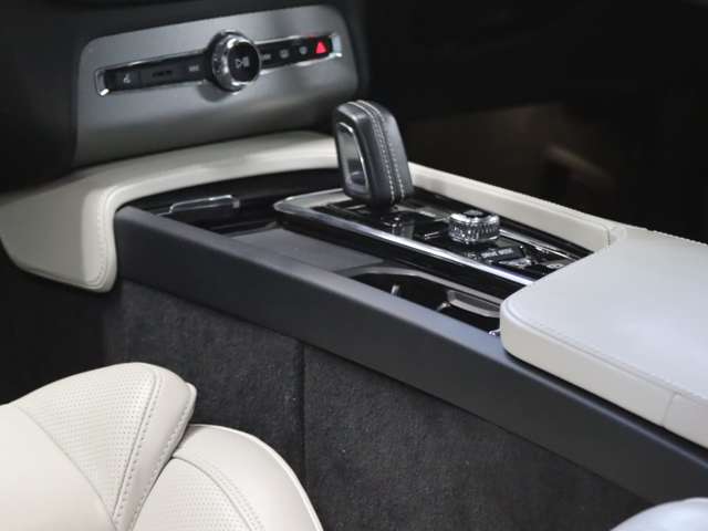 Volvo XC90 6