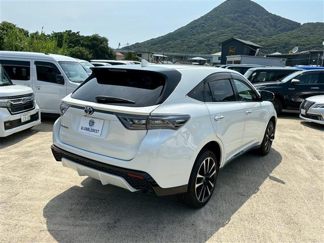 Toyota Harrier 3