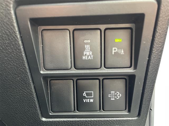 Toyota Hilux 12