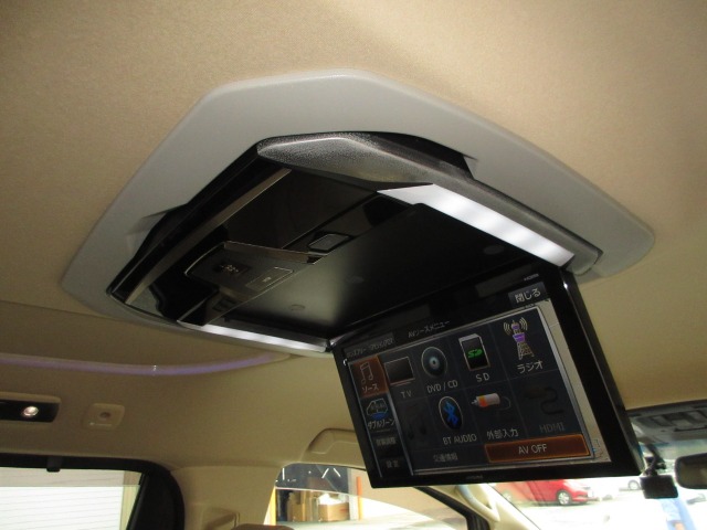 Toyota Alphard 3