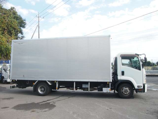 Isuzu Forward 11