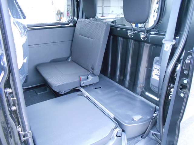 Daihatsu Hijet Deck Van 4