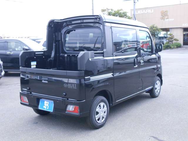 Daihatsu Hijet Deck Van 7