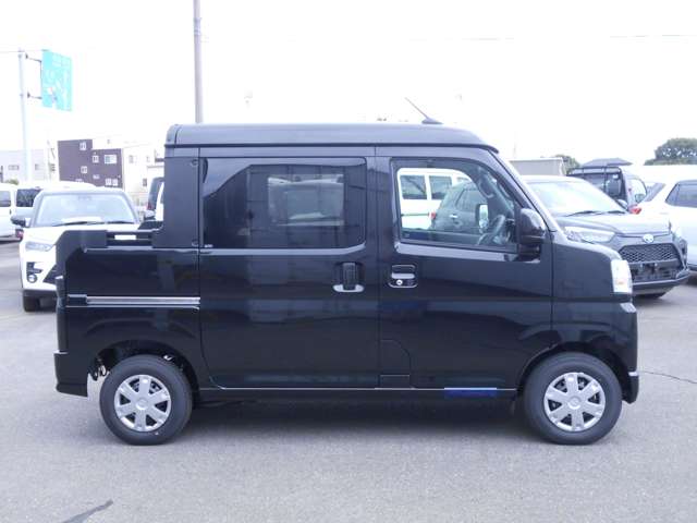 Daihatsu Hijet Deck Van 9