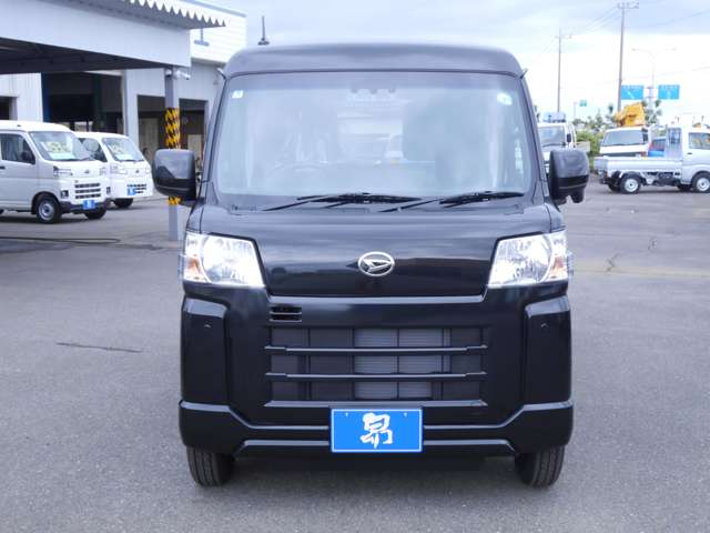 Daihatsu Hijet Deck Van 10