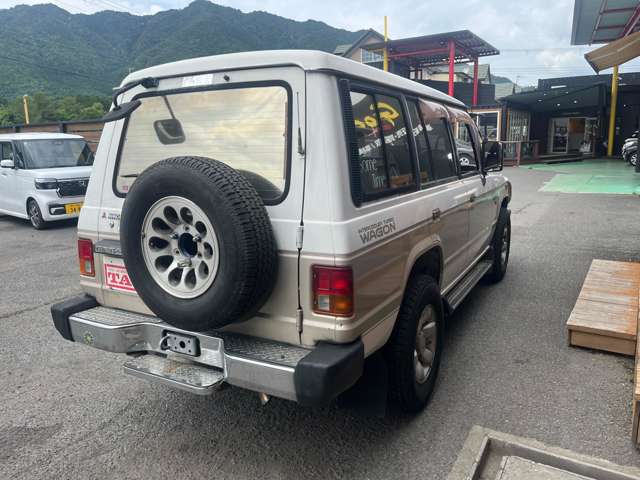 Mitsubishi Pajero 8