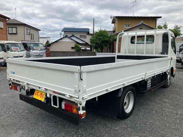 Hino Dutro 2