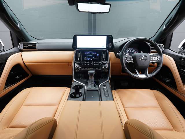 Lexus LX 5