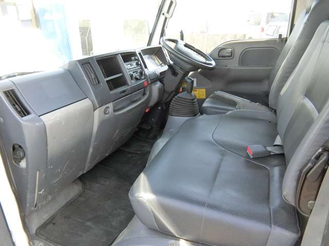 Isuzu Elf 11