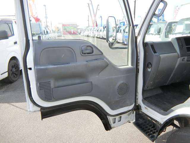 Isuzu Elf 10