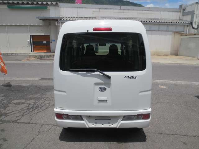 Daihatsu Hijet Cargo 11