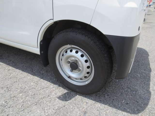 Daihatsu Hijet Cargo 7