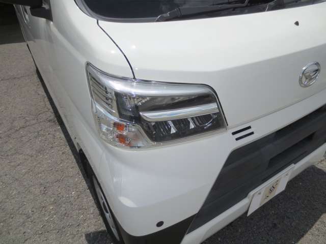 Daihatsu Hijet Cargo 8